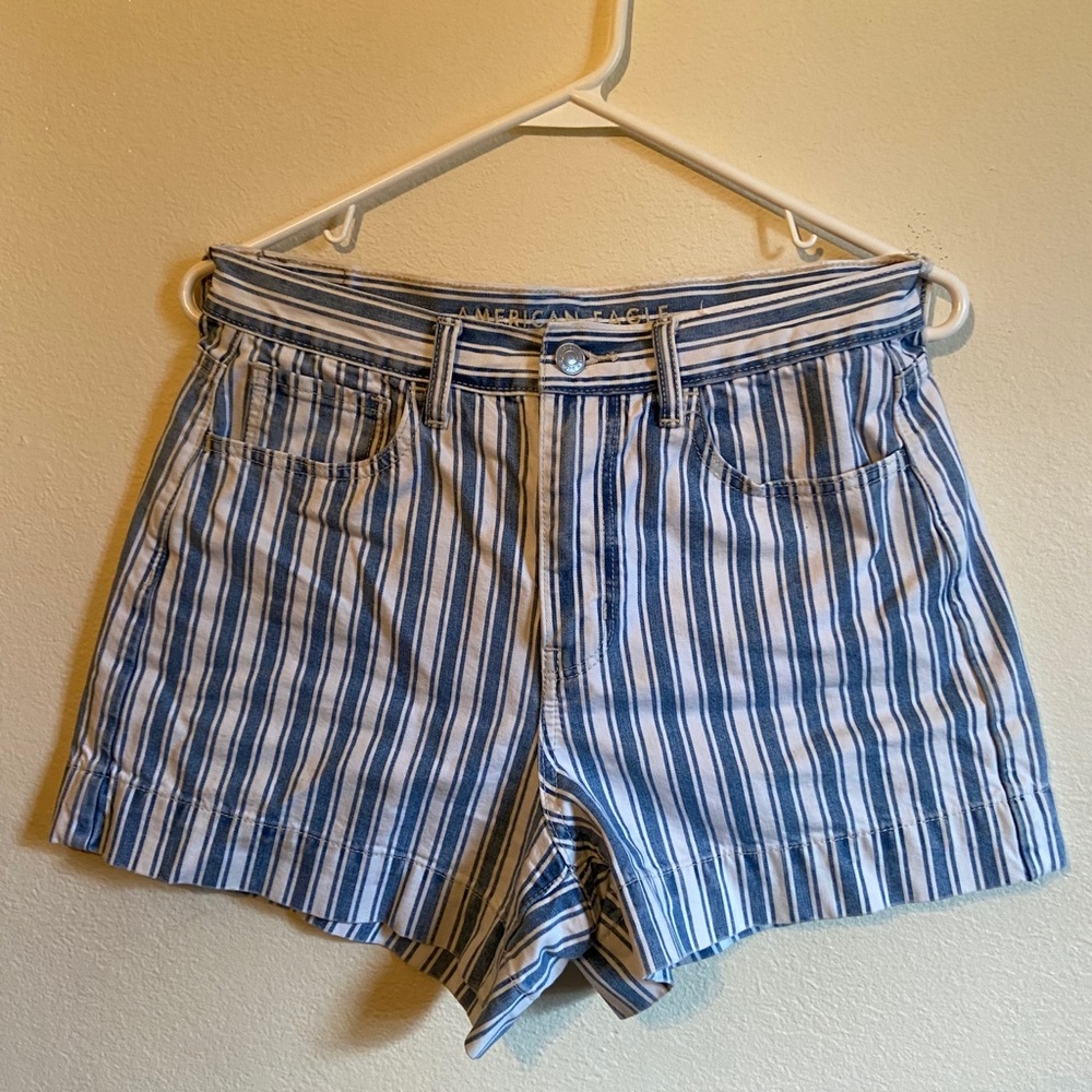 AE Mom Shorts